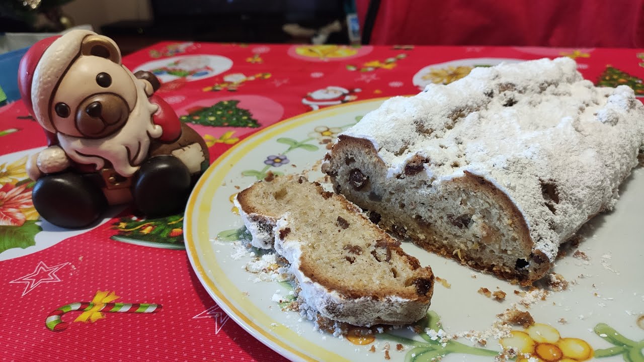 Preparare lo Stollen o Christstollen (tipico dolce natalizio della tradizione tedesca)
