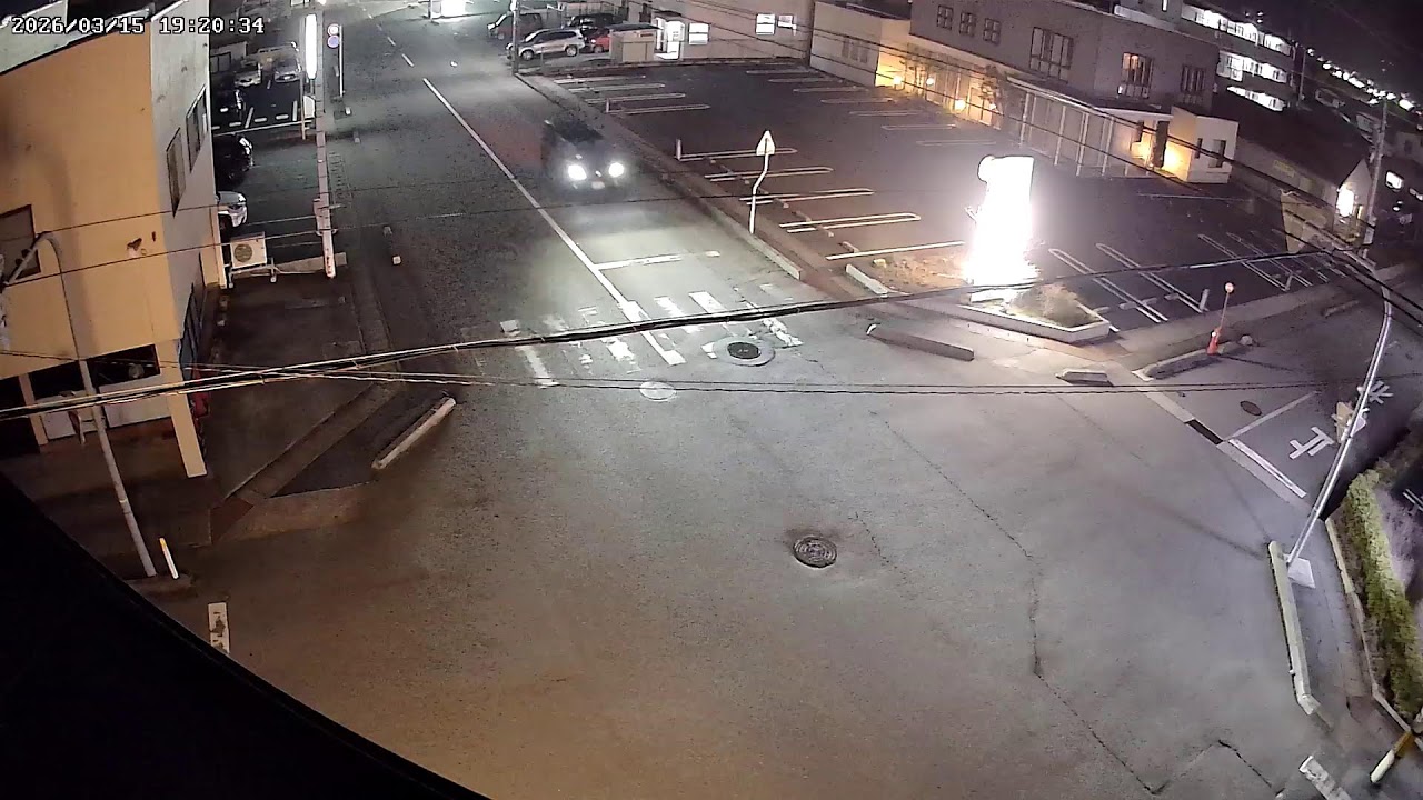 山形県山形市篭田交差点ライブカメラ Yamagata Yamagatashi Live camera.world.cam