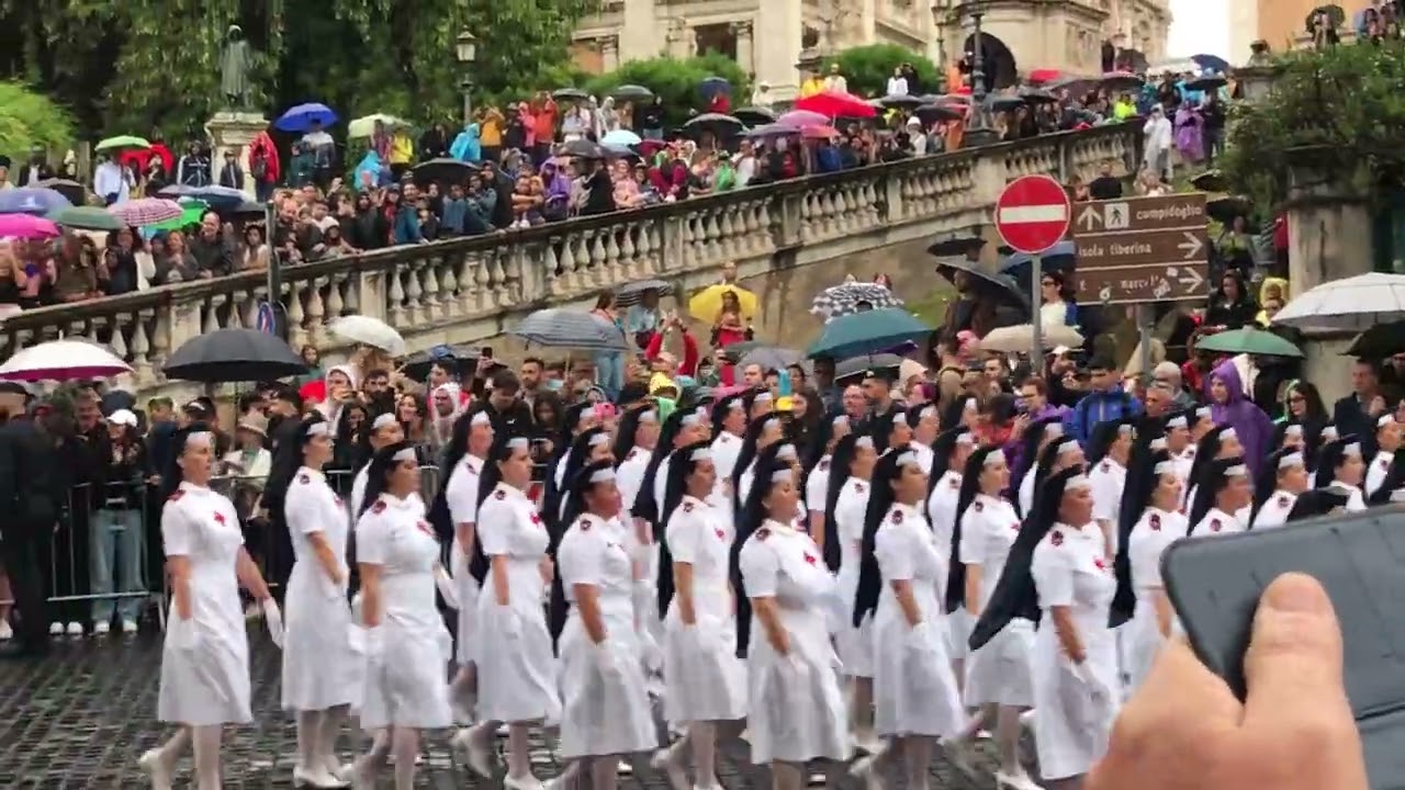 Crocerossine e Corpo Militare Sovrano Militare Ordine di Malta parata 2024 #crocerossa #ordinemalta