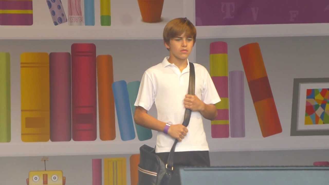 Harrison Dowzell (Billy Elliot) - Electricity (13/07/2013)