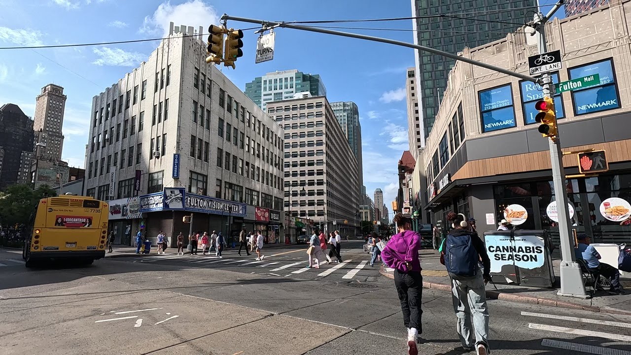 ⁴ᴷ⁶⁰ Walking NYC: Jay Street in Brooklyn from Fulton Street to John Street Park