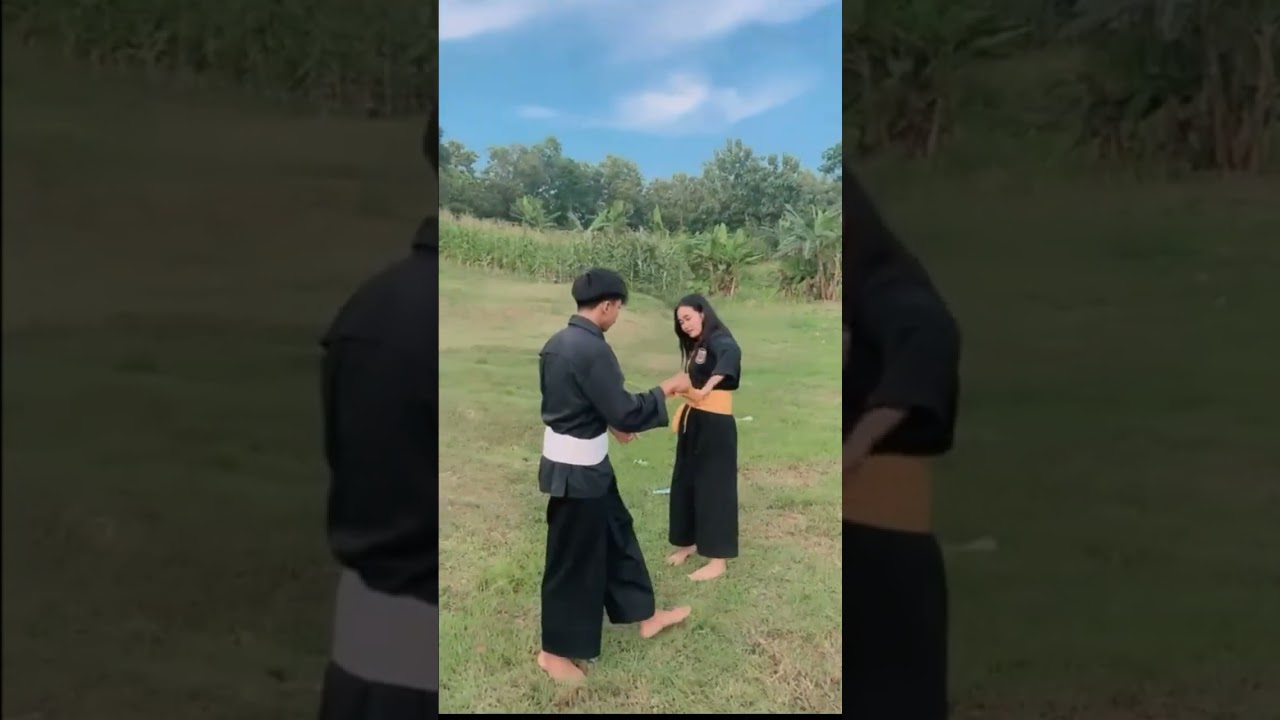 PSHT vs PSHW VIRAL | pasangan romantis silat | SILAT POPULER #pshtvspshw #psht #pshw #srikandipshwtm