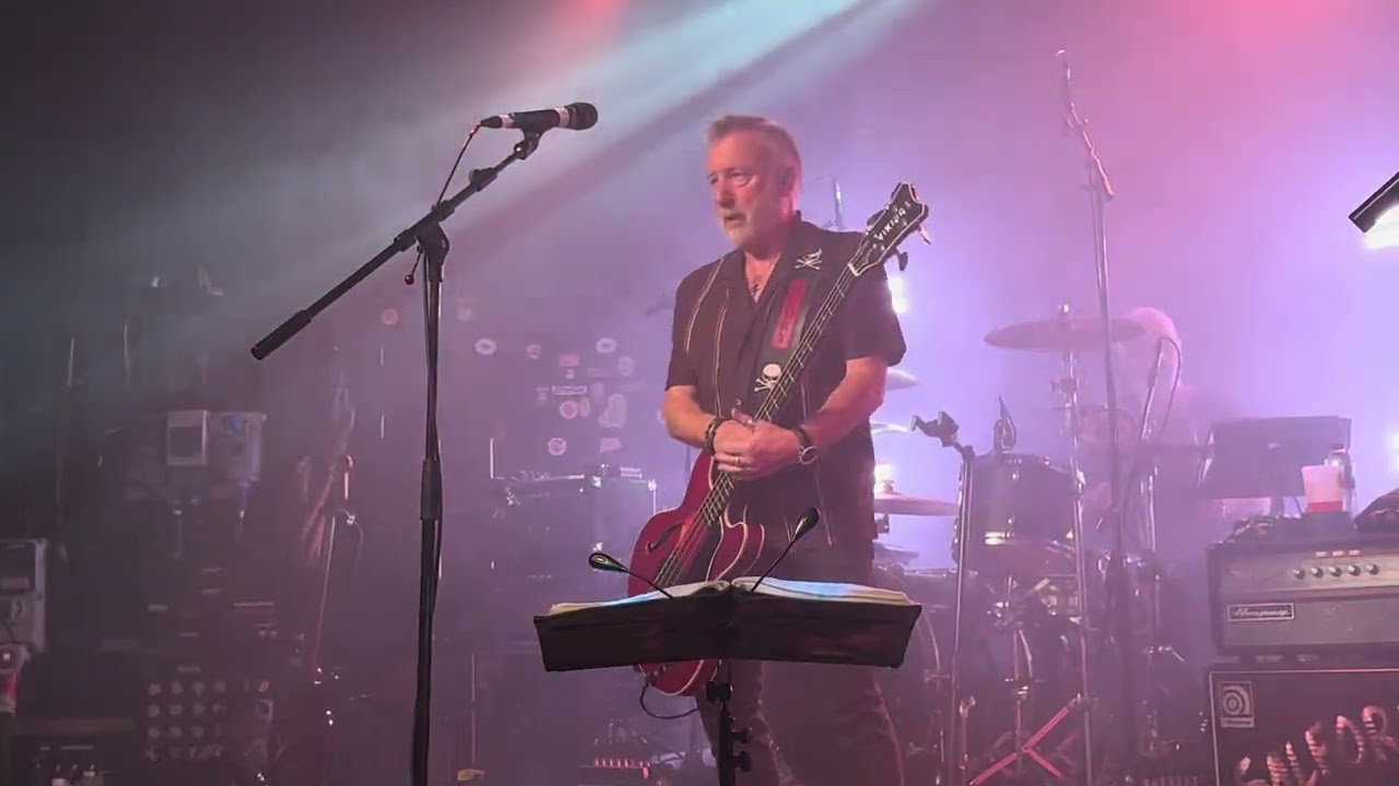 &lsquo;The Perfect Kiss&rsquo; @PeterHookAndTheLight live at Cambridge Junction on 22/11/2025