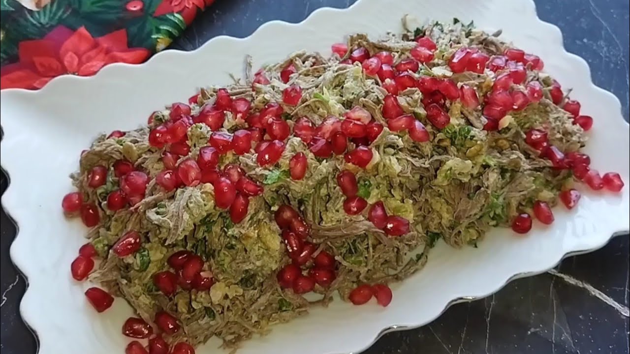 2 տոնական աղցան տավարի մսով, հավի կրծքամսով ու ընկույզով