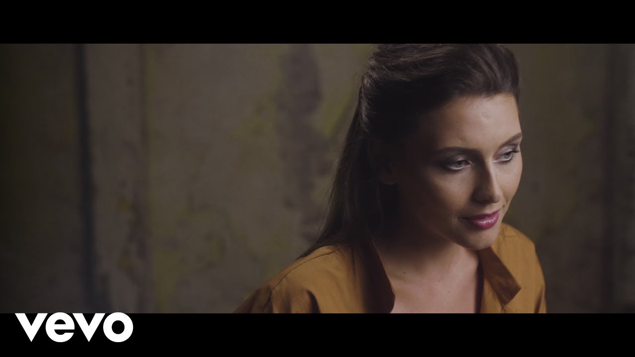 Kateřina Marie Tichá - Zničená zem