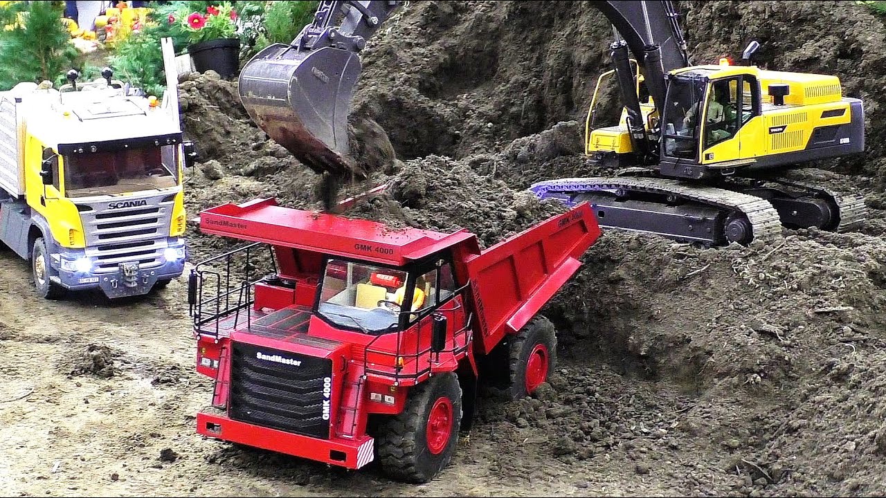 MEGA RC CONSTRUCTION SITE / FANTASTIC SCALE MODEL MACHINES IN ACTION