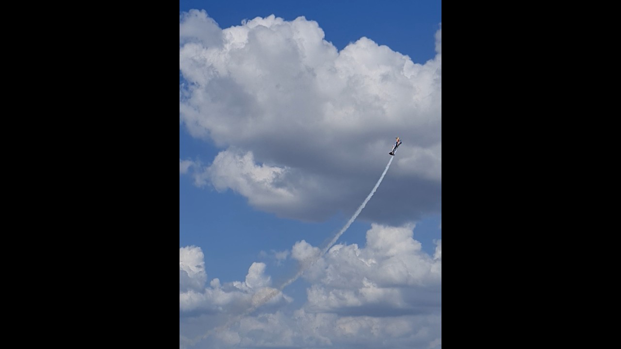 Light aircraft 