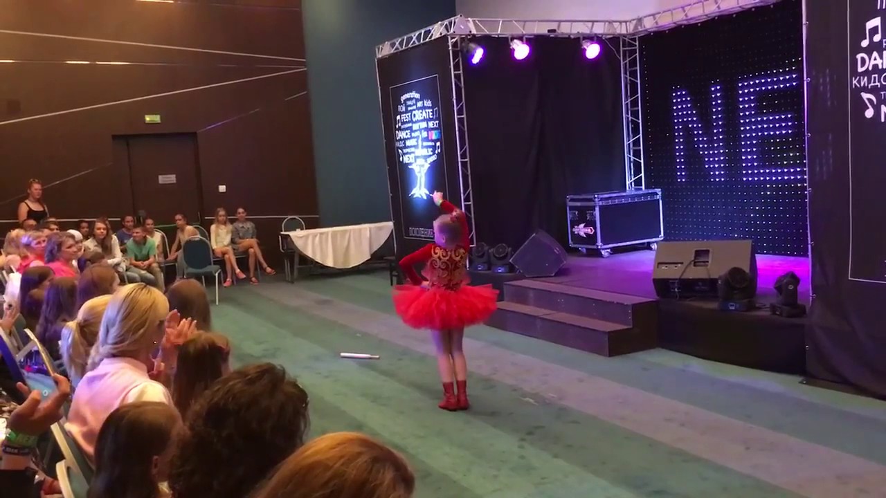Eva Sukmanova, сольный номер 'Пятки горят', festival Поколение NEXT, 2016