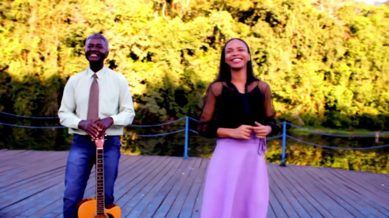 Cantor  Ramos e  Camila Gomes do Nascimento -  Eu preciso caminhar