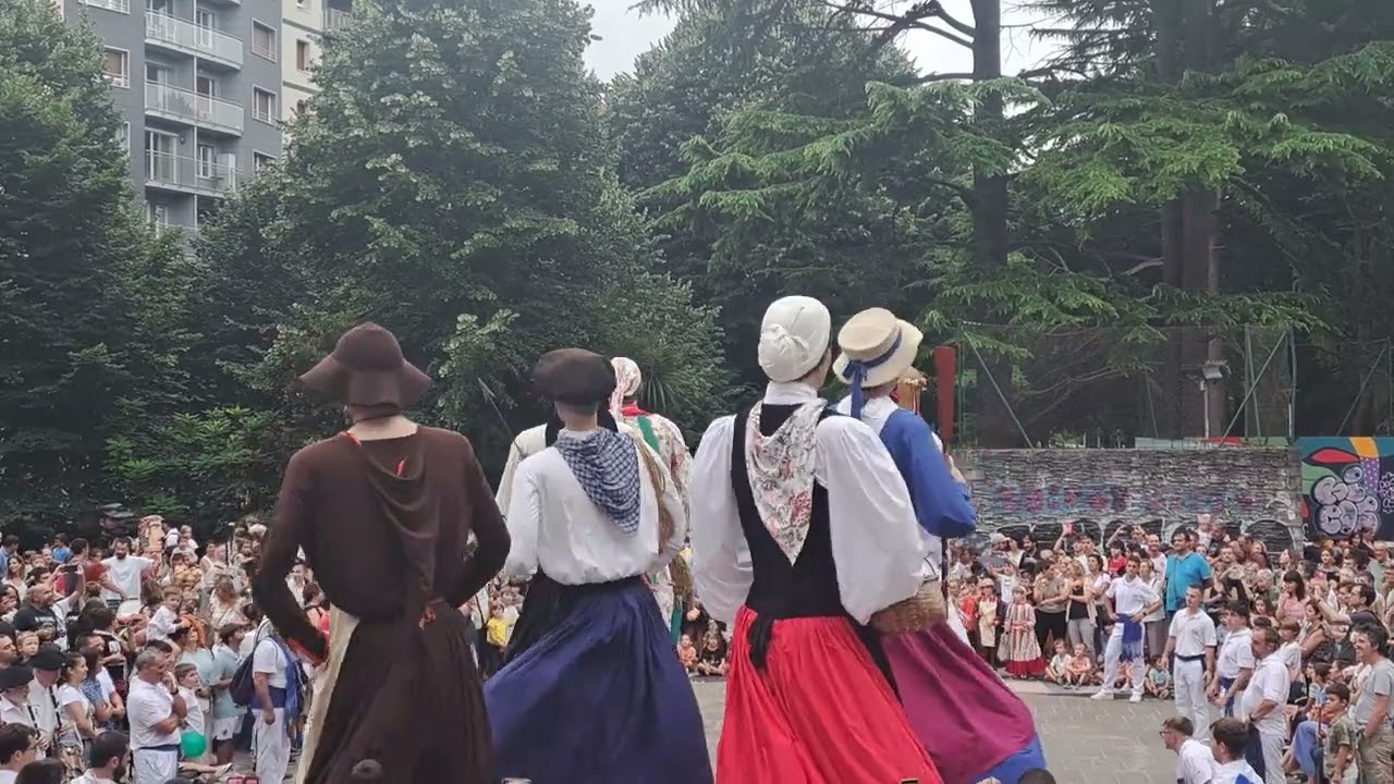 Vals de los Gigantes de Itzurun en el 3. día de Aste Nagusi de Donostia | 14 de agosto de 2023