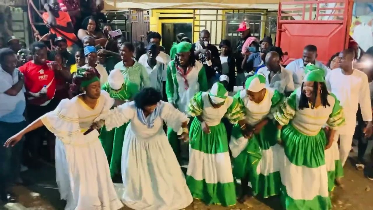 Tijan dantò nan seremoni bwa st jan Kay mèt Jeanmary