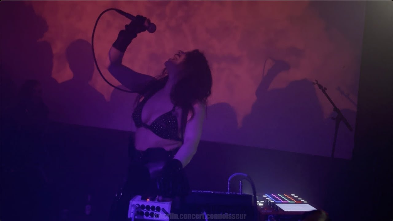Ms. Boan (Maria Salda&ntilde;a) live [New song] @ 8MM Bar - Berlin 01.02.2025