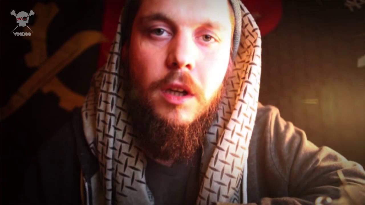 Aga B - Tilkiler ve Fil (AL, BUM)