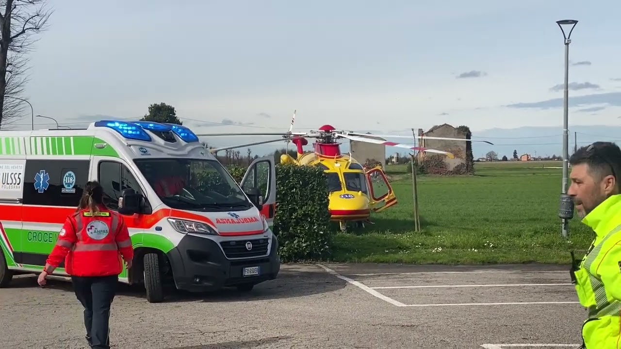 Grave incidente stradale ad Adria (Rovigo). Intervento Suem 118 con elisoccorso e vigili del fuoco