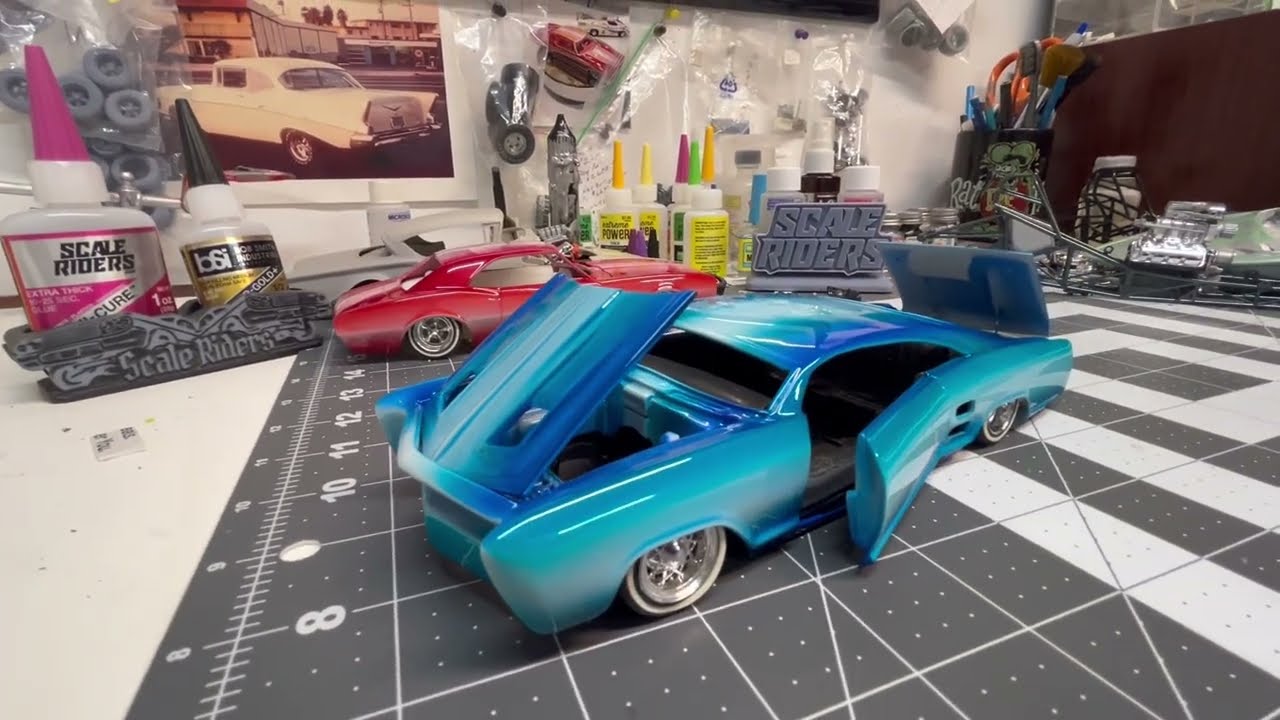 Обновление модели Rivi GB 64 от Kustoms Illustrated, Джимми из Kitbashed Kustoms, Пол из Left Coa...