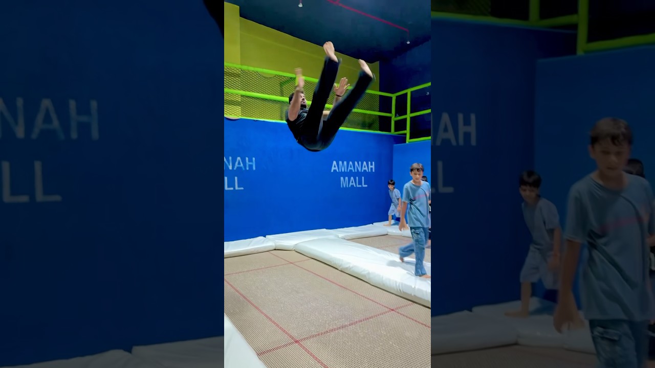 Mr Junaid on fire🔥amazing stunt 😱 #foryou #trampoline #flip #youtubeshorts #viral #shorts