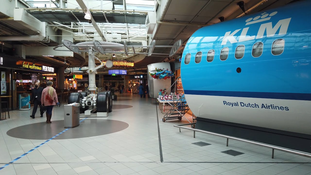 Walking around in Amsterdam Airport Schiphol 🛫 | The Netherlands 4K⁶⁰