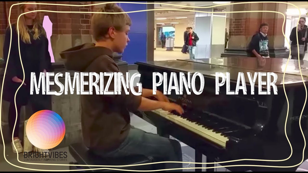 Mesmerising piano player Amsterdam Station