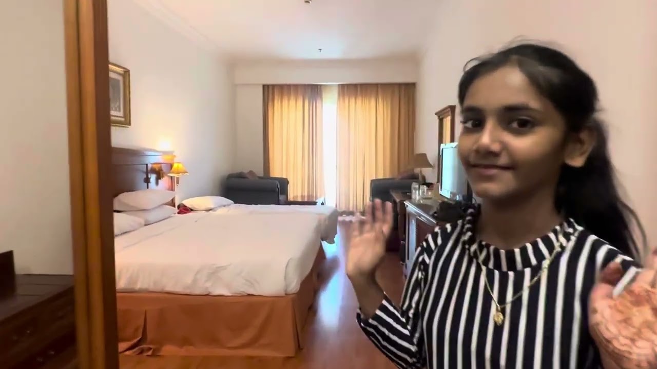 Dubai vlog / Hotel Grand Excelsior / Roomtour / swimming pool / Dubai city
