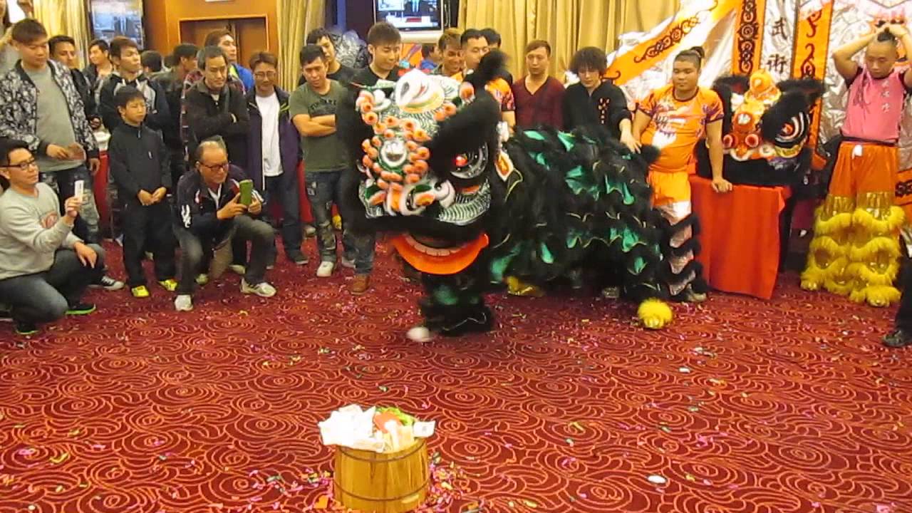 香港龍安堂醒獅團13週年萶茗聯歡晚宴趙子龍獅大采花蟹青