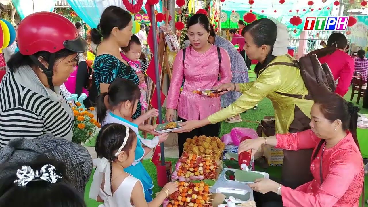 Rộn ràng chương trình “Xuân yêu thương” năm 2026 tại Trường Mẫu giáo Phú Hữu