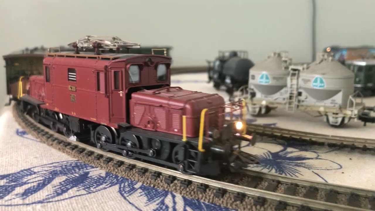 HO and HOm scale Trix De 6/6 Seetal-Krokodil der SBB/OeBB and Bemo Ge 4/4 III Golden Pass loks