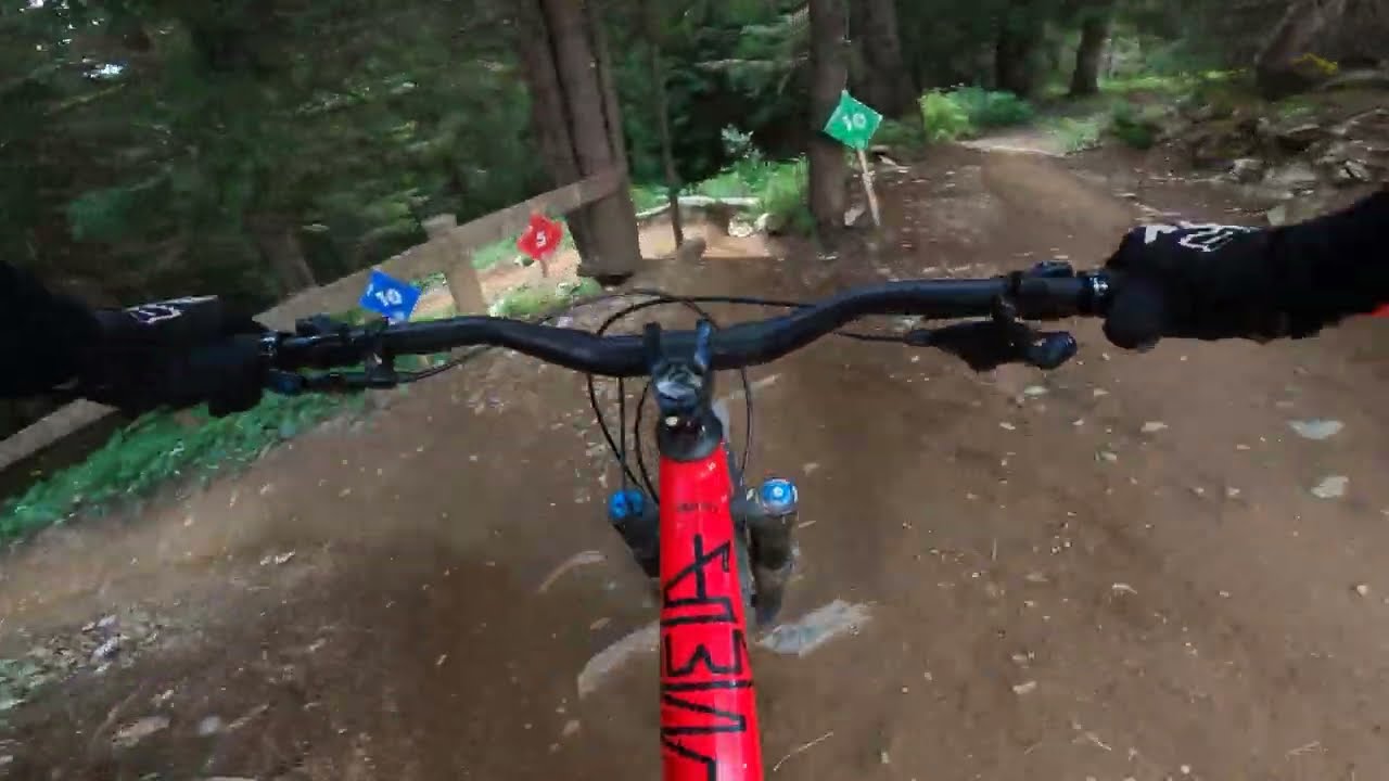 Avoriaz - Fourmiz into Walibi - Raw