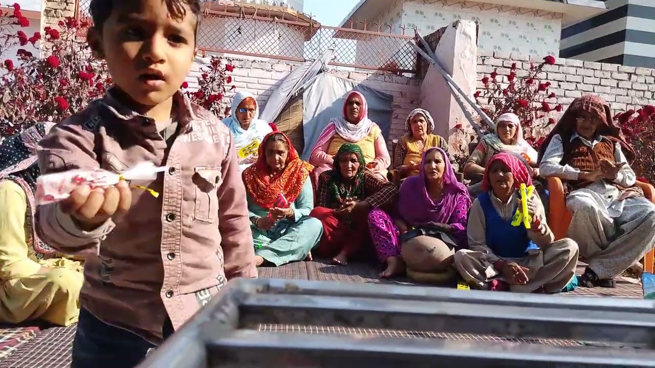 आधी ही रात मीरा नाचन लागी बजा बजा ताल🙏🙏 प्यारा सा भजन 