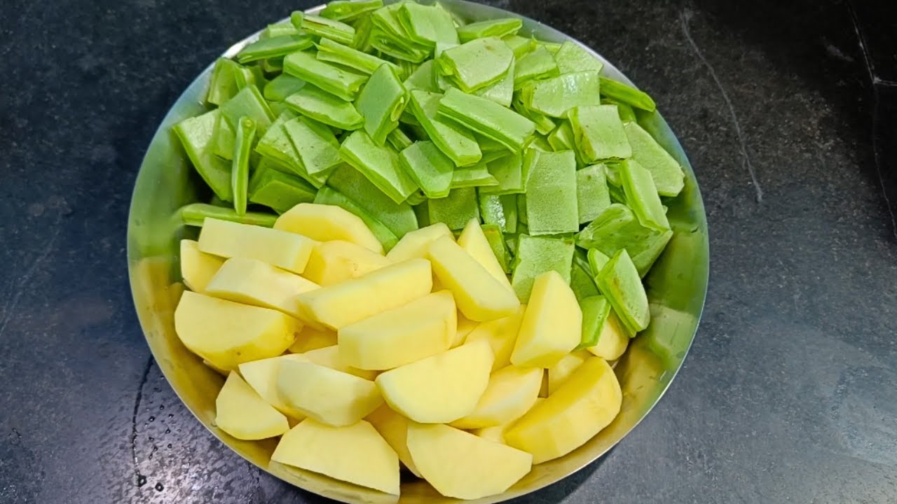 आलू सेम फली की सब्जी | aloo sem ki sabji | tiffin recipes | |