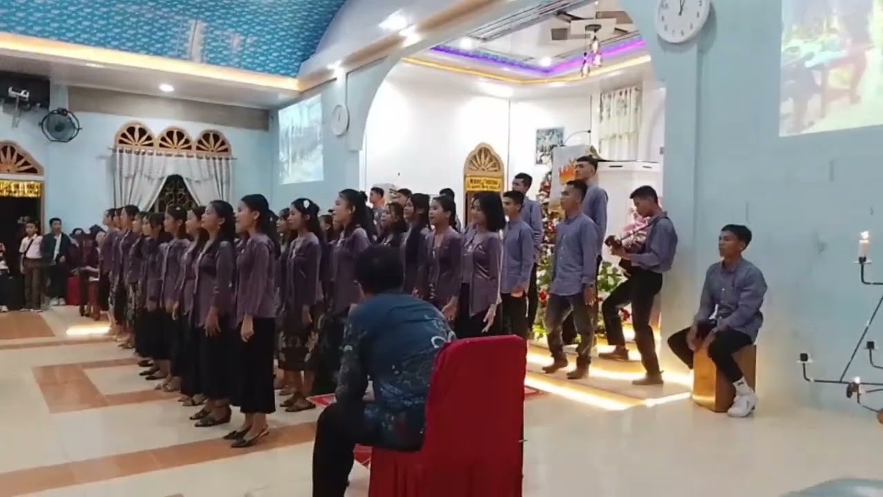 KOOR KOMISI PEMUDA JEMAAT BNKP IRAONOGAMBO 