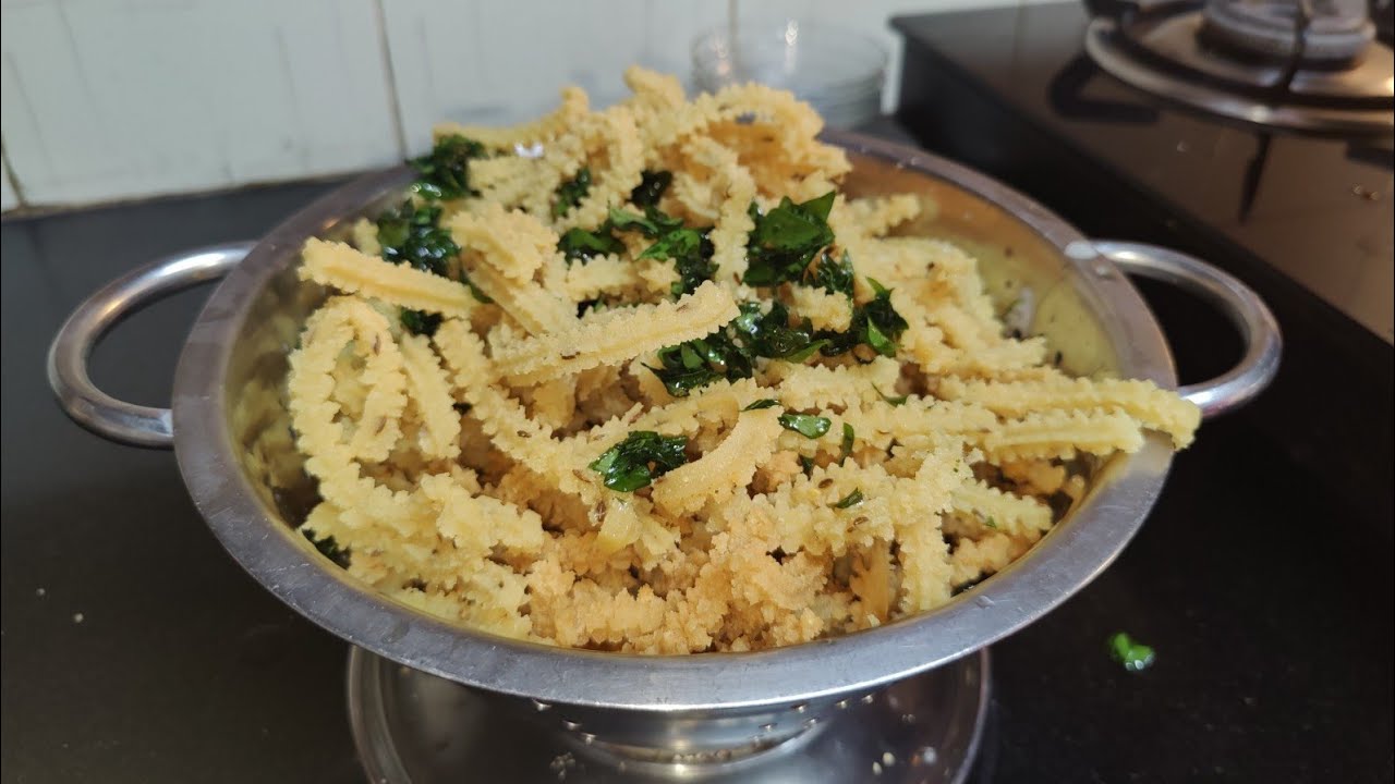 IYENGAAR FOODS-BENNE MURUKU-BENNE MURUKU-ಬೆಣ್ಣೆ  ಮುರುಕು