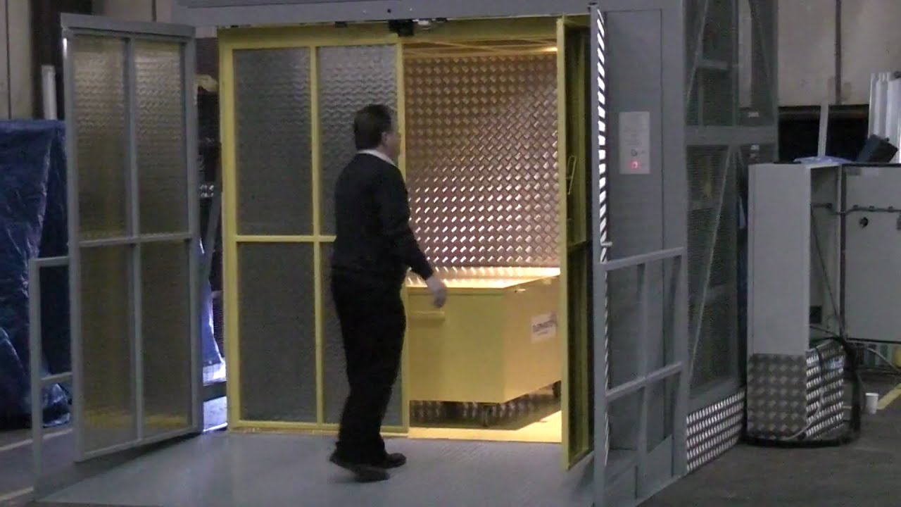 Typical 1500kg Goods Only lift