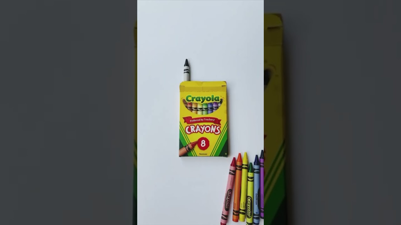 8 Pack of Crayola crayons 🖍️