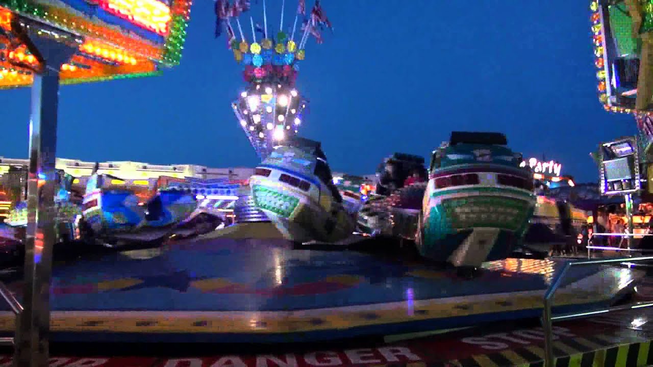Kermis op de eng in Soest - bij avond      1080p
