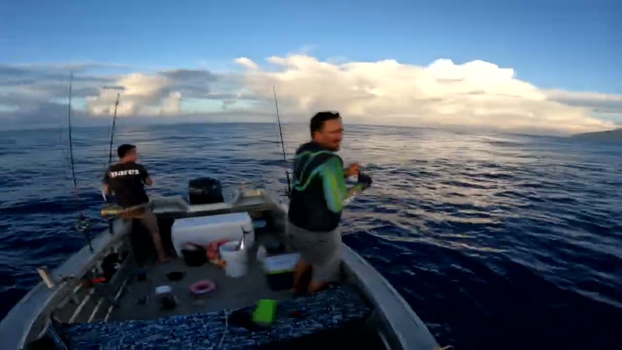 Tahiti - Session jig au sunset & pêche ature de nuit 🤙