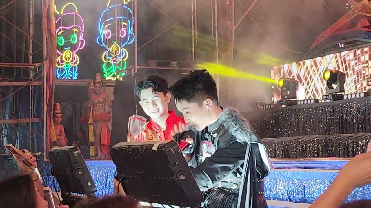 ฟังกลอนลำแนจักหน่อย - น้ำอูน & #ผู้ใหญ่บ้านฟินแลนด์ #โตเกียวมิวสิค วัดตระพัง สามโคก