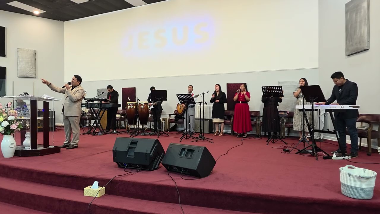 Grupo de alabanza.   Iglesia fuente de agua viva. 1256 louisville hwy millersville tn 37072