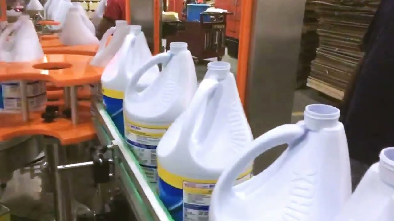 cylindrical bottles hot melt glue labeling machine rotary opp labels applicator