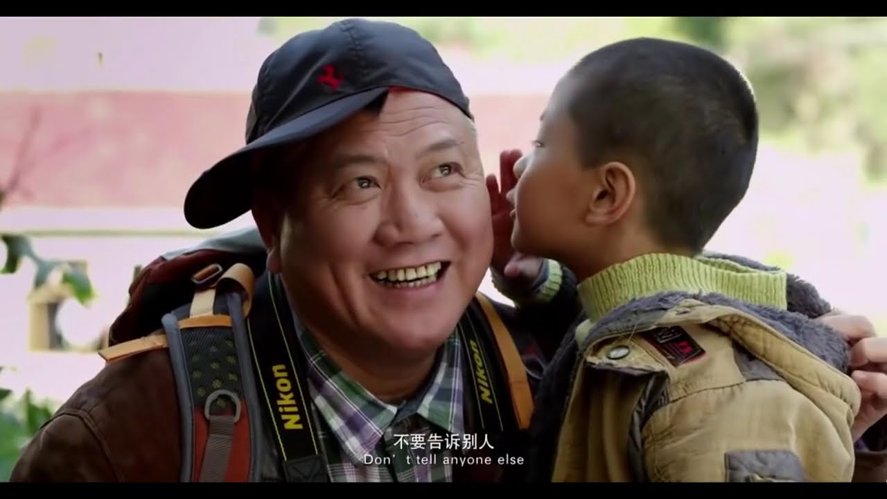 【荒誕喜劇】億萬身家的富豪，覺得生活無聊，竟然裝窮去路人小男孩家里白吃白喝！【回到原点】#电影 #movie #4k #hd