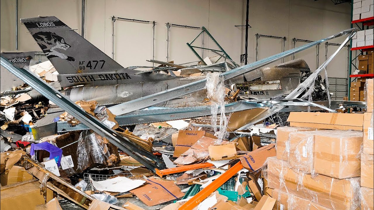 HUD Footage: F-16 Hydraulic Failure & Ejection