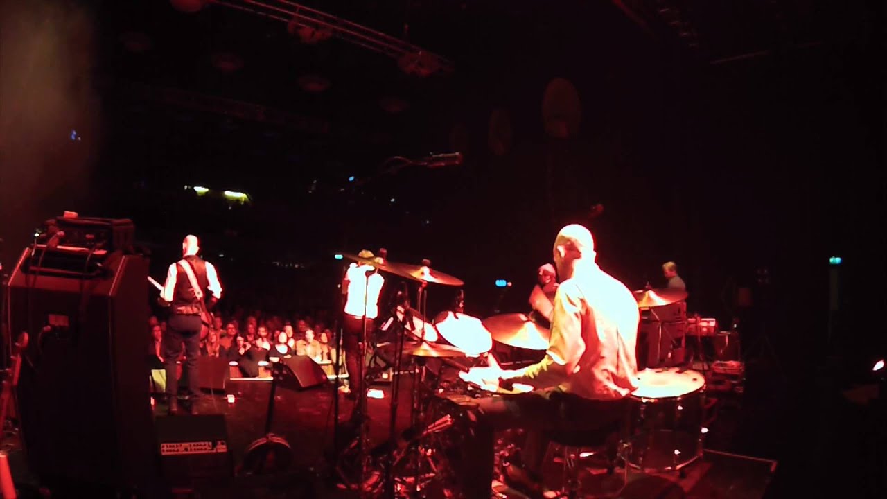 Minor Majority - Live Your Life as You look - Live