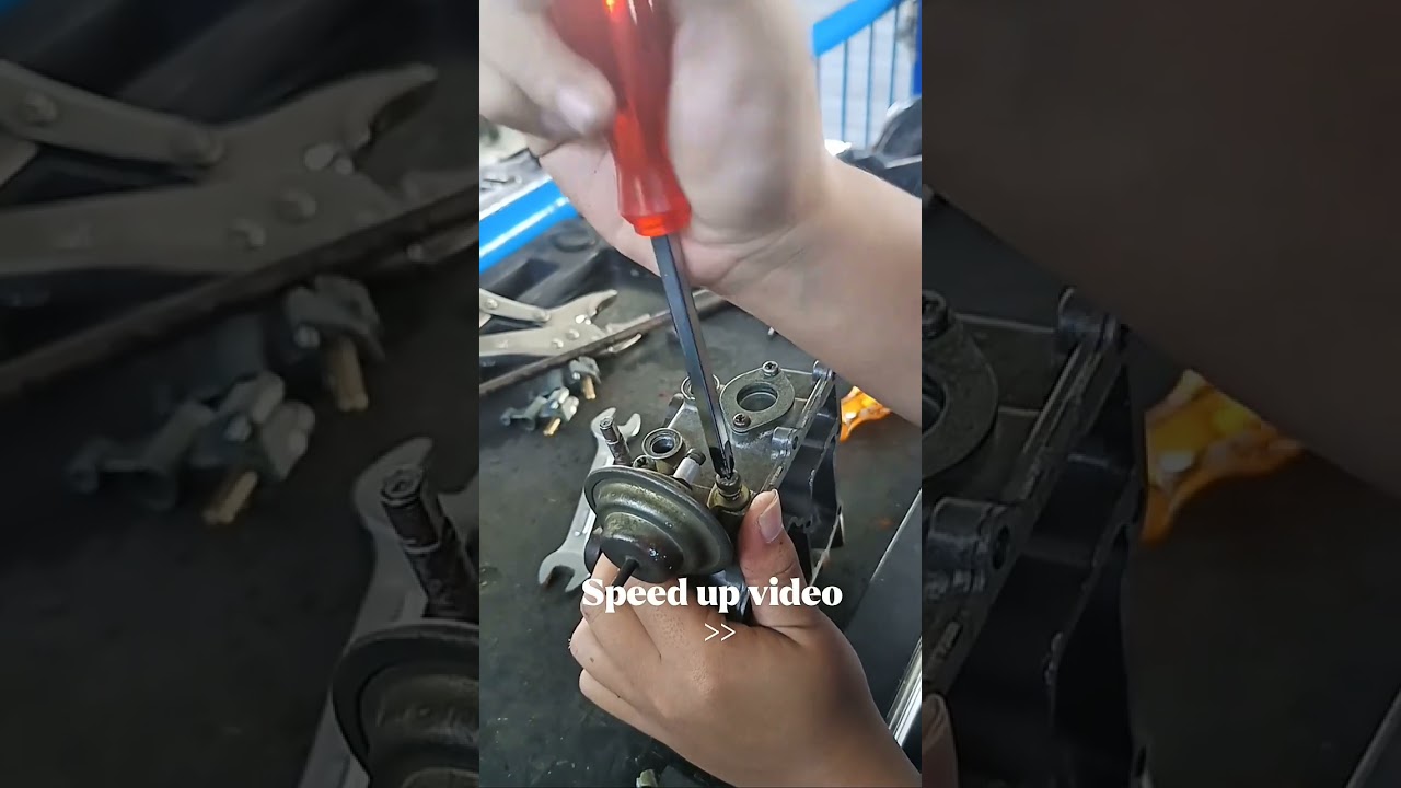 TUGAS PMKR-Overhaul, pengenalan komponen, dan Cara kerja karburator mobil | ILLA ROBBI XI TKR 2 |