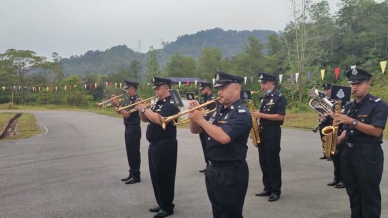 Hormat Panglima PDRM - Pancaragam PDRM Sarawak