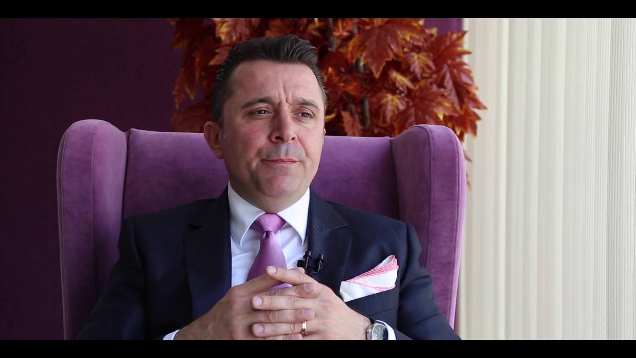 Doç. Dr. Hakan Kerem | Meme büyütme ameliyatı ağrılı bir operasyon mudur?