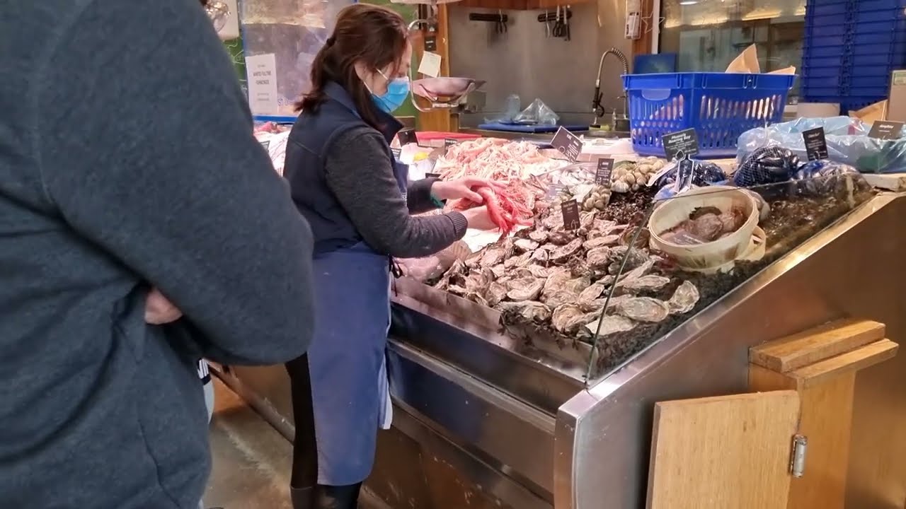Fish Shops in Ireland. Come with me to Howth, Seafood & Fish Paradise.