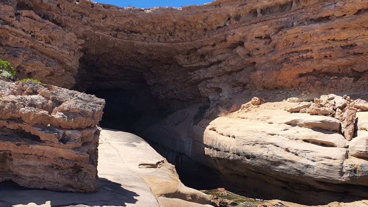 The Woolshed (Woolshed Cave), Talia Caves, Eyre Peninsula, South Australia by Real 4x4 Adventures