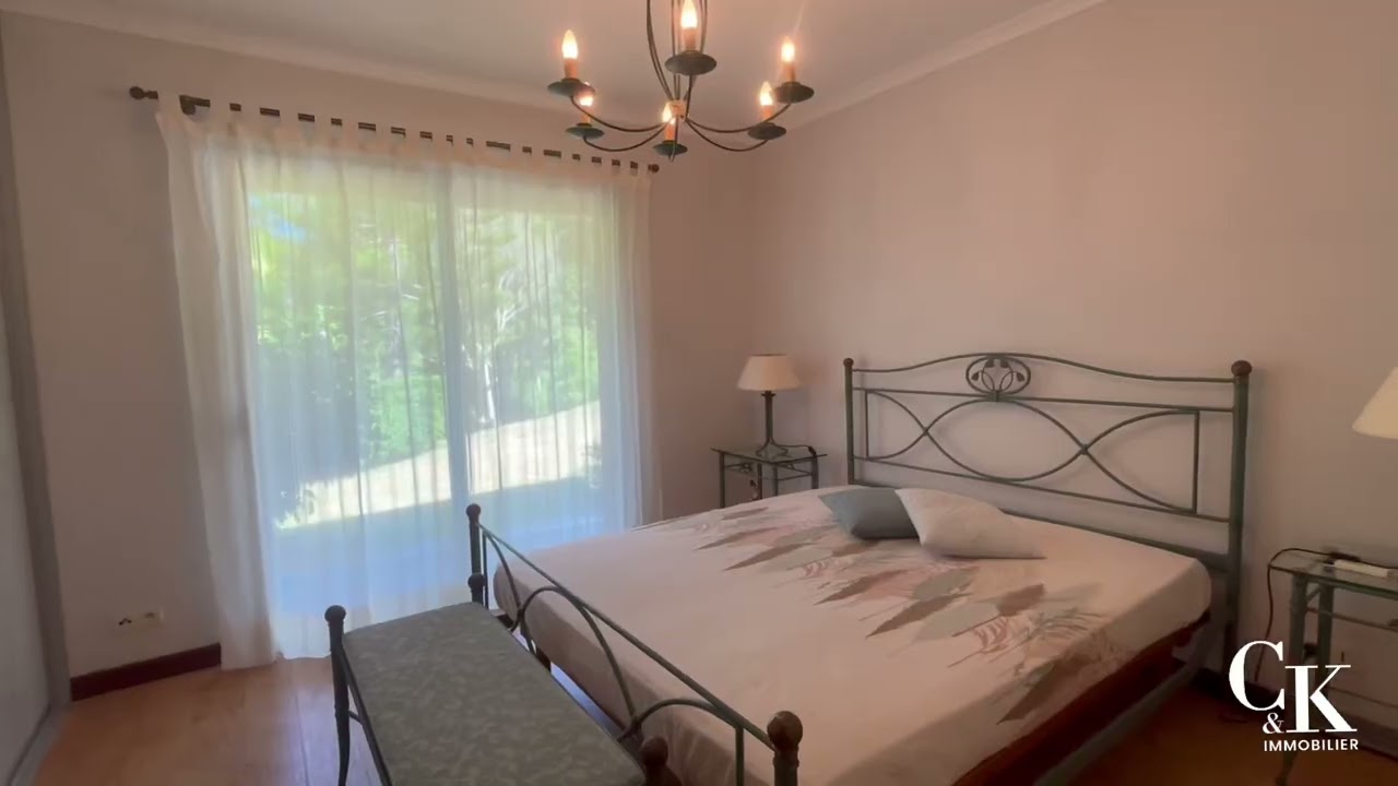 Villa F6 d'exception sur les hauteurs de Savannah