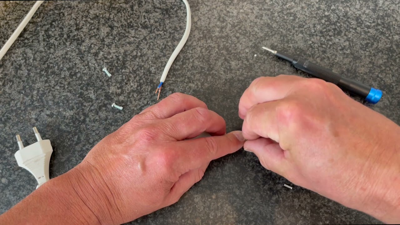 LED Umbau. Halogen Spots durch LED Module ersetzen - so funktioniert es.