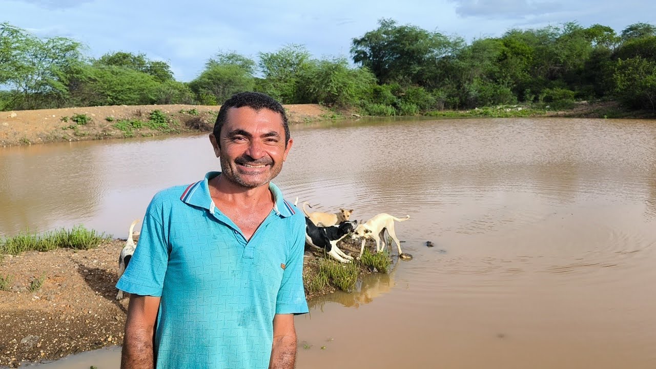 Veja a felicidade de Cícero Rufino no sítio mamoeiro.