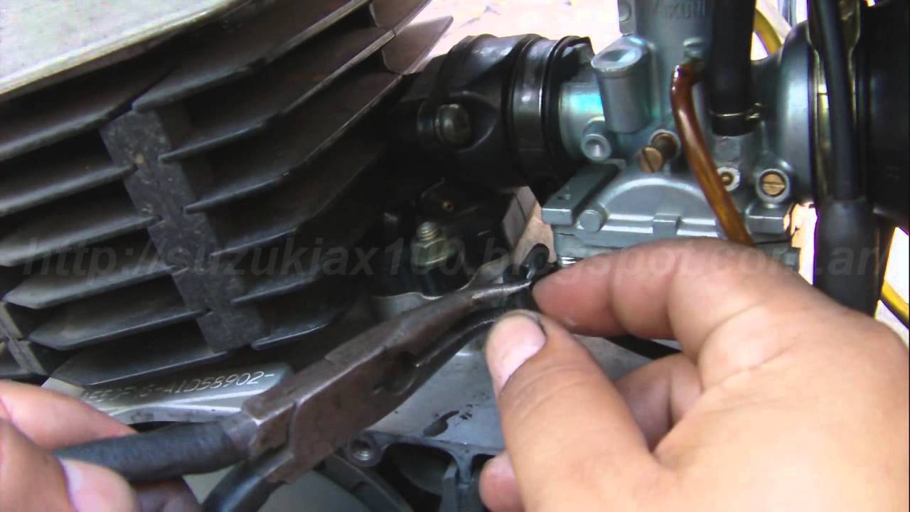 Tutorial como purgar la bomba de aceite de Suzuki Ax 100 [HD]